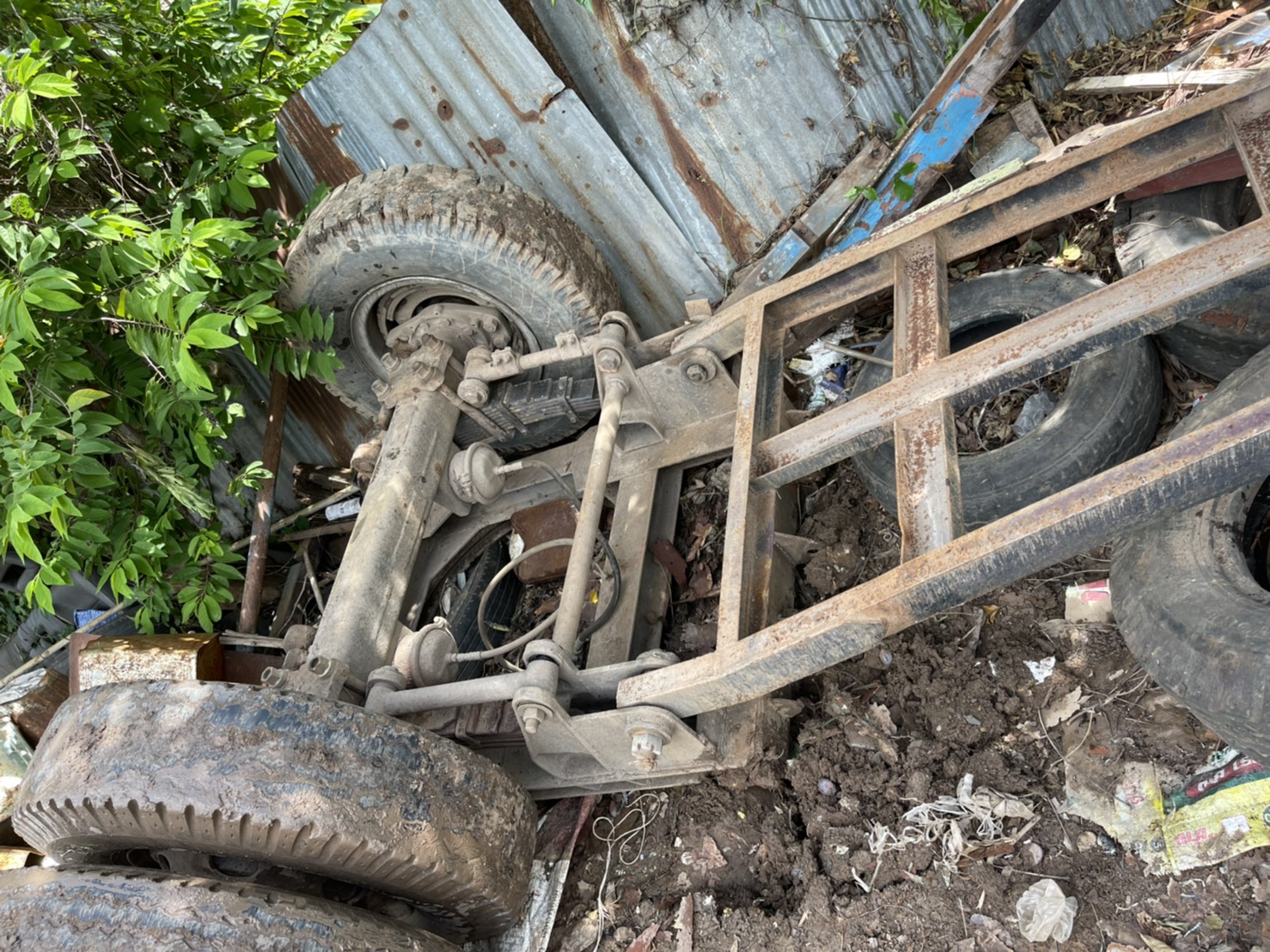 เพลาลูกพ่วง เพลาเหลี่ยม พร้อมแหนบเส้นละ  25000บาท 0816278866