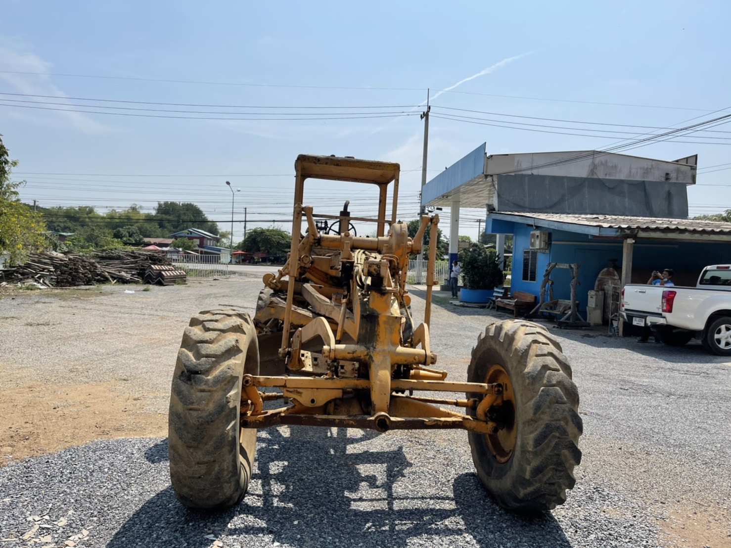 แยกอะไหล่ หรือ ยกคัน หรือ แลก รถเกรด CAT 120E แยกอะไหล่ หรือ ยกคัน หรือ แลก รถเกรด CAT 120E
