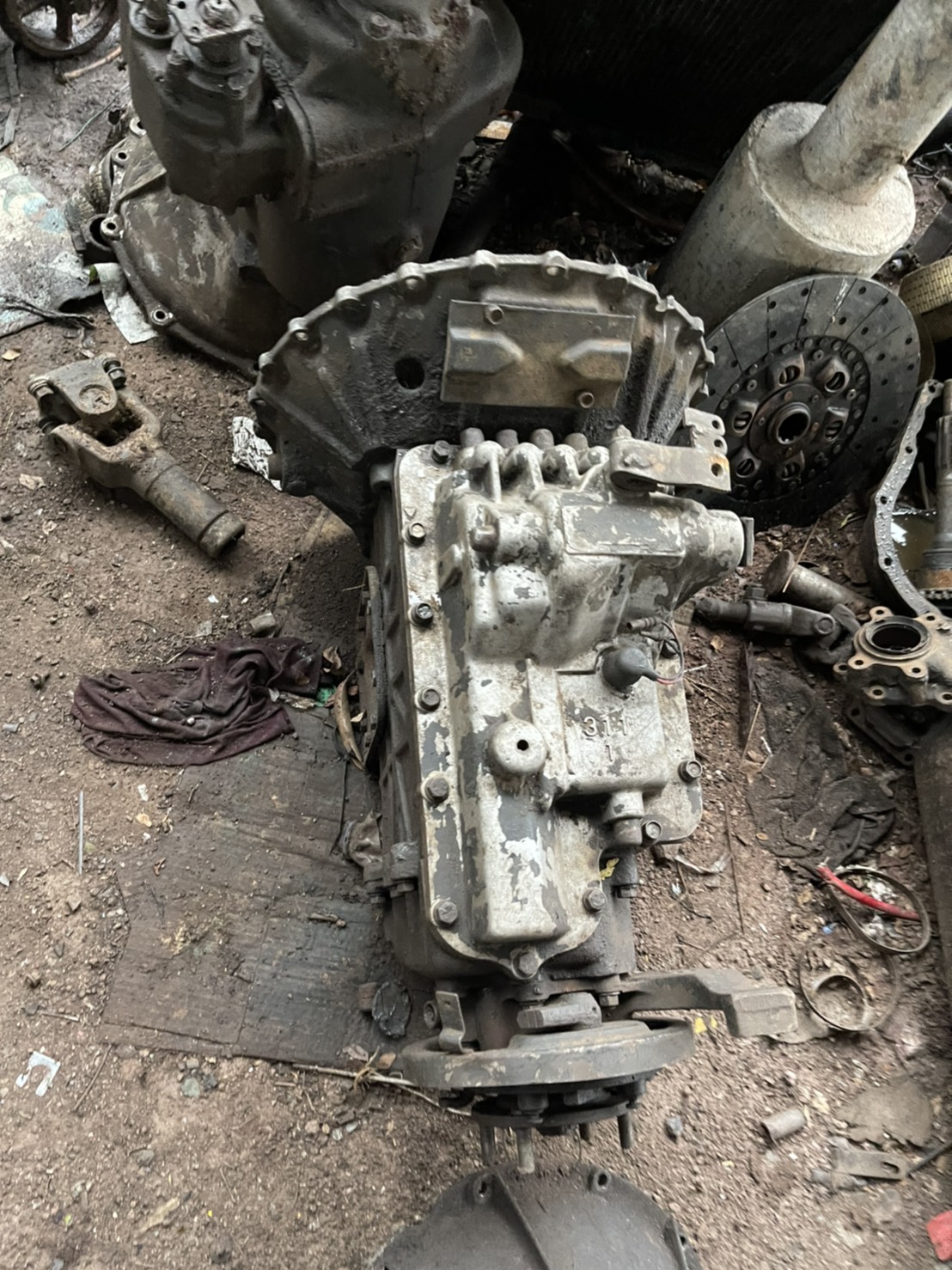 เกียร์ ISUZU 7 ถอย 7รอบ 2 เกียร์ ร็อกกี้ 0816278866 25000 บาท