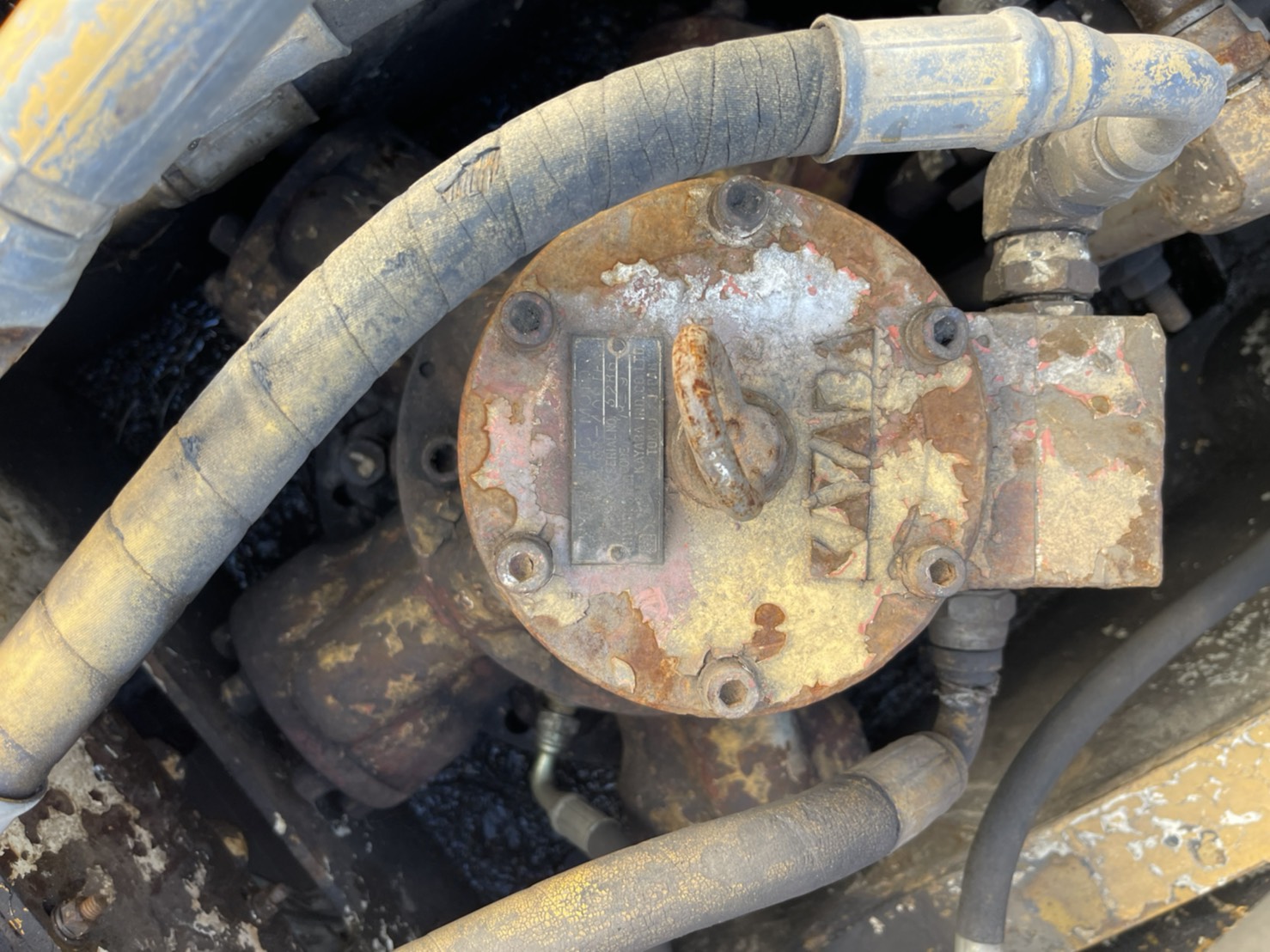 แยกอะไหล่ หรือ ยกคัน SUMITOMO 120 เครื่อง 6BD1 180000 บาท 0816278866