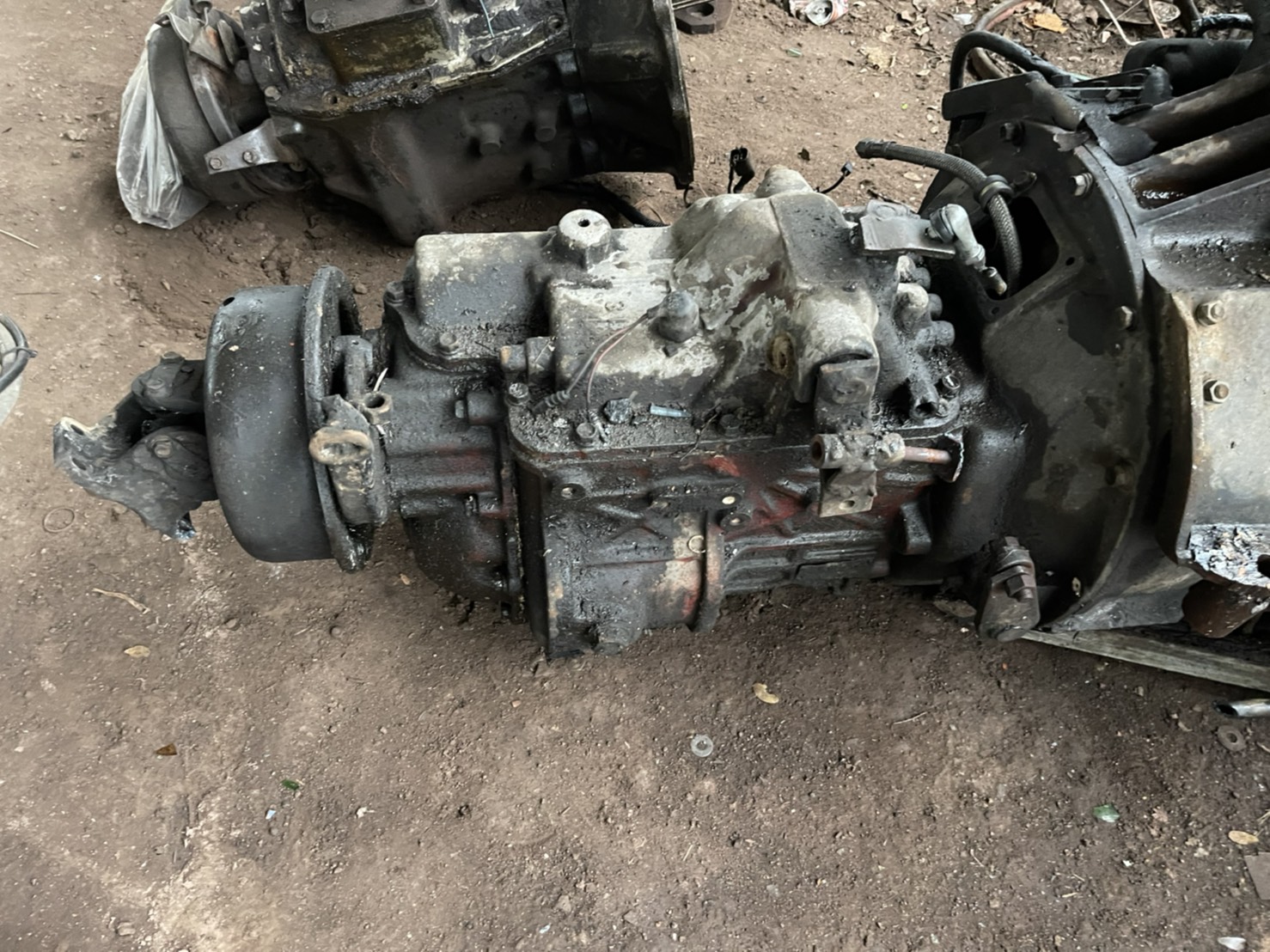 เกียร์ ISUZU 7 ถอย 7รอบ 2 เกียร์ ร็อกกี้ 0816278866 25000 บาท