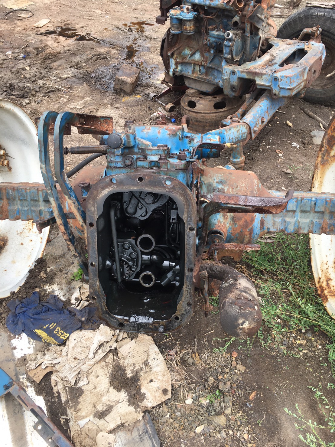 แยกอะไหล่ FORD 3สูบ