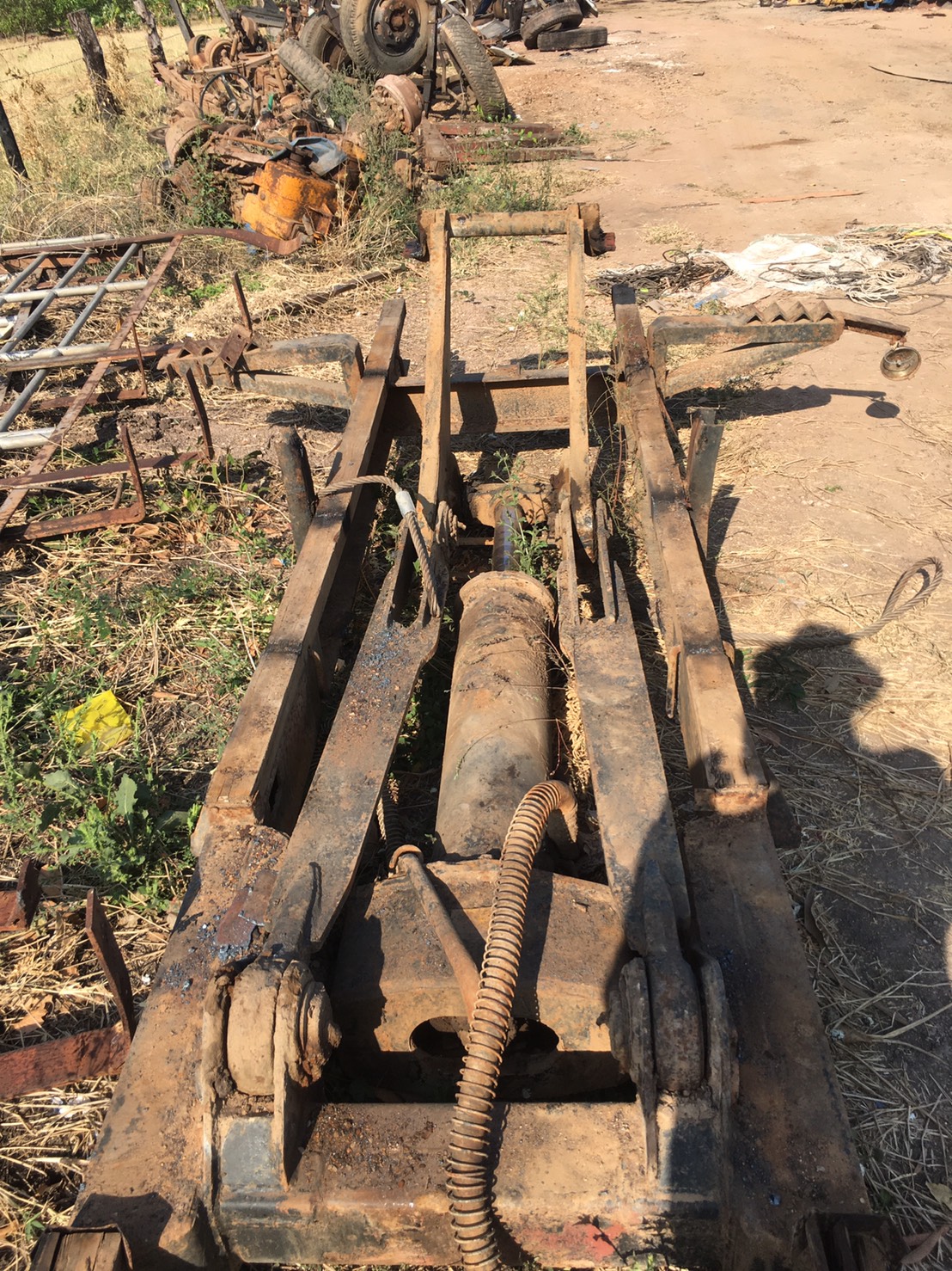 ชุดดั้มพร้อมคัสชี เทียม Hino 3H พร้อมใช้งาน 28000 บาท