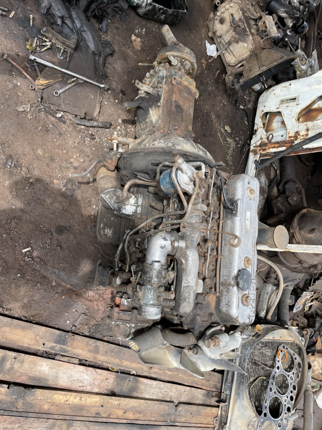 เครื่องพร้อมเกียร์ ISUZU 4BA1 85 แรง 23000 บาท 0816278866