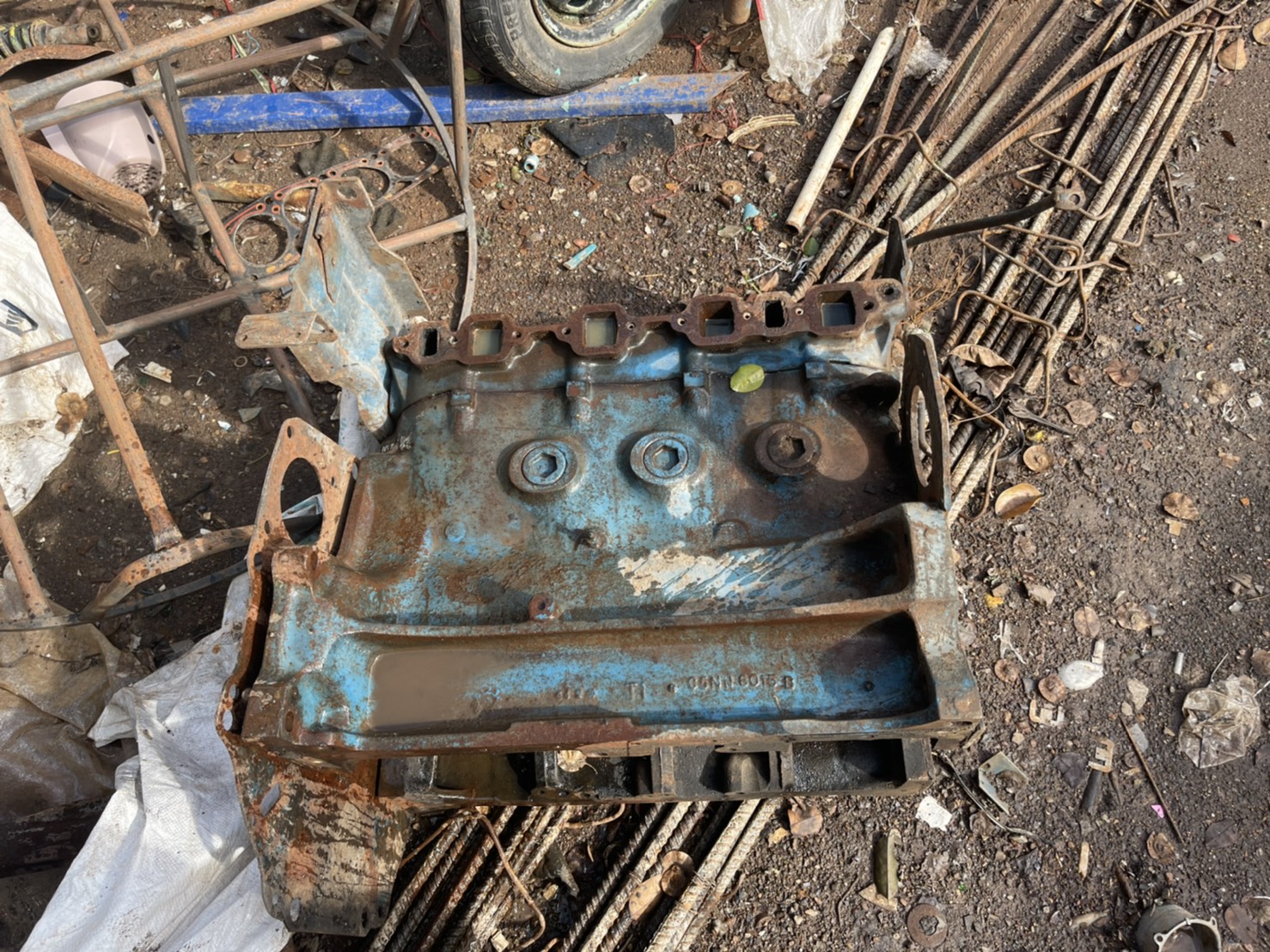 เสื้อรถไถ่ FORD ฝาสูบ ก้นอ่าง T1 28000บาท 0816278866