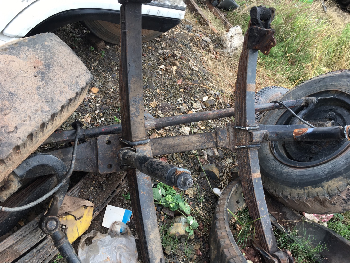 คานหน้า พร้อมแหนบ สือ27นิ้ว 13500บาท