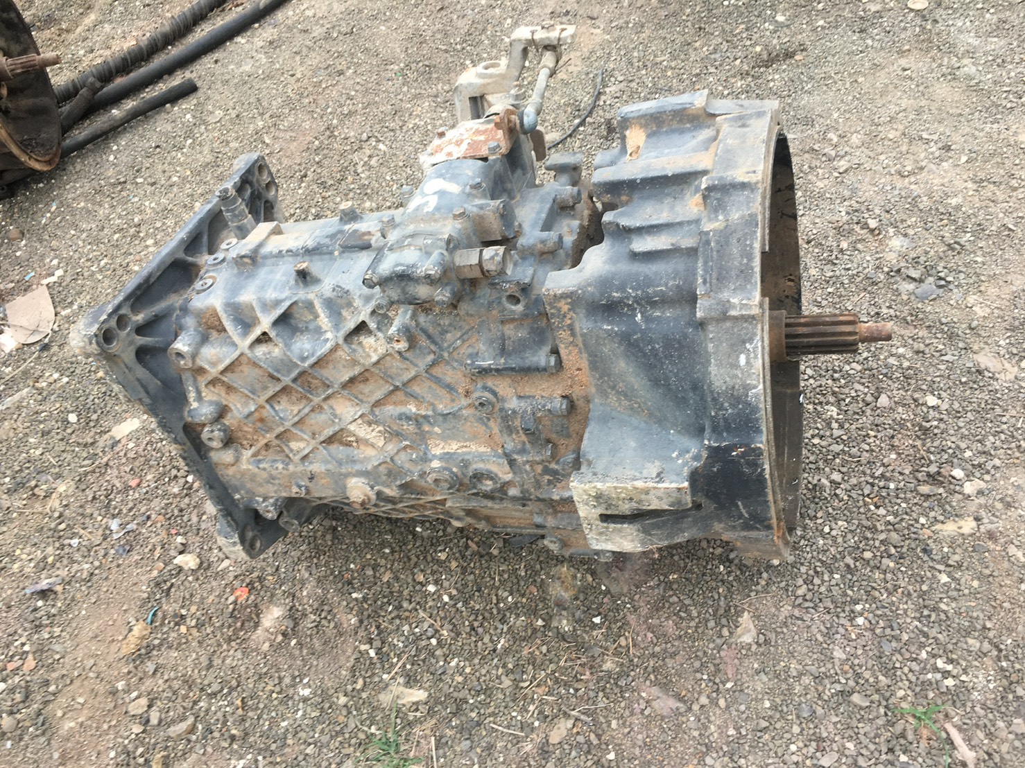 เกียร์ ZF 6 S1000  38000บาท มี2ลูก 0816278866