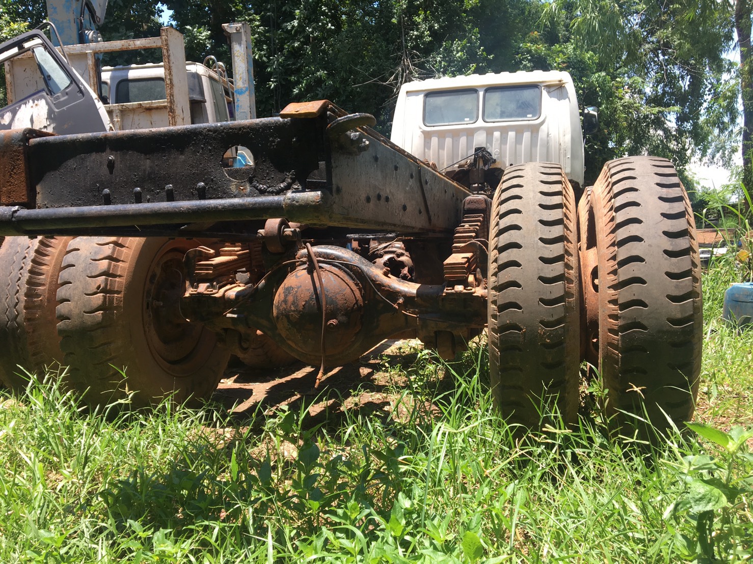 ขายชุด 2 เพลา ร็ออกี้ 175 พร้อมแท่น แหนบ โบ้กี้ 65000บาท 0816278866