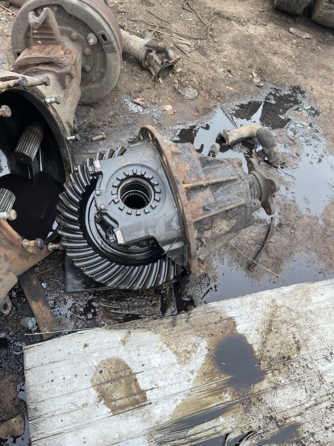 เพลา ISUZU 240 เฟื่อง7/38 พร้อมใช้งาน เพลา ISUZU 240 เฟื่อง7/38 พร้อมใช้งาน