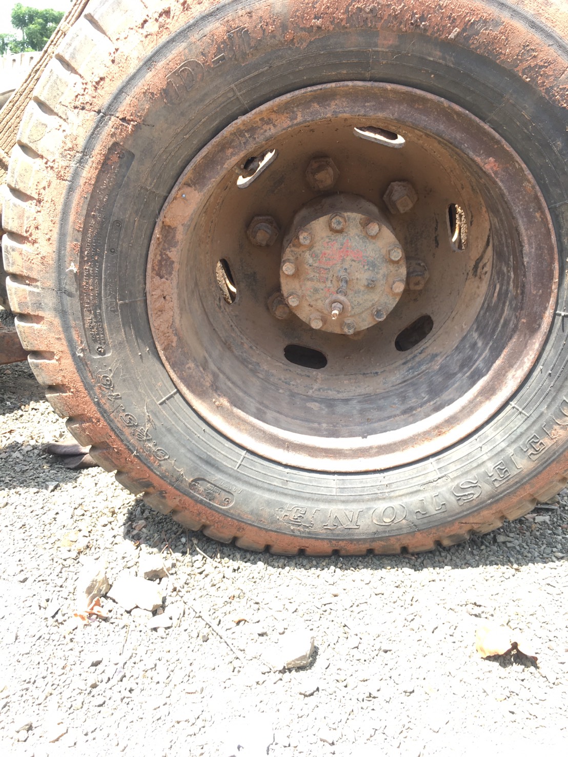 เพลา 6น็อต ISUZU F 30000 บาท พร้อมยางกระทะ