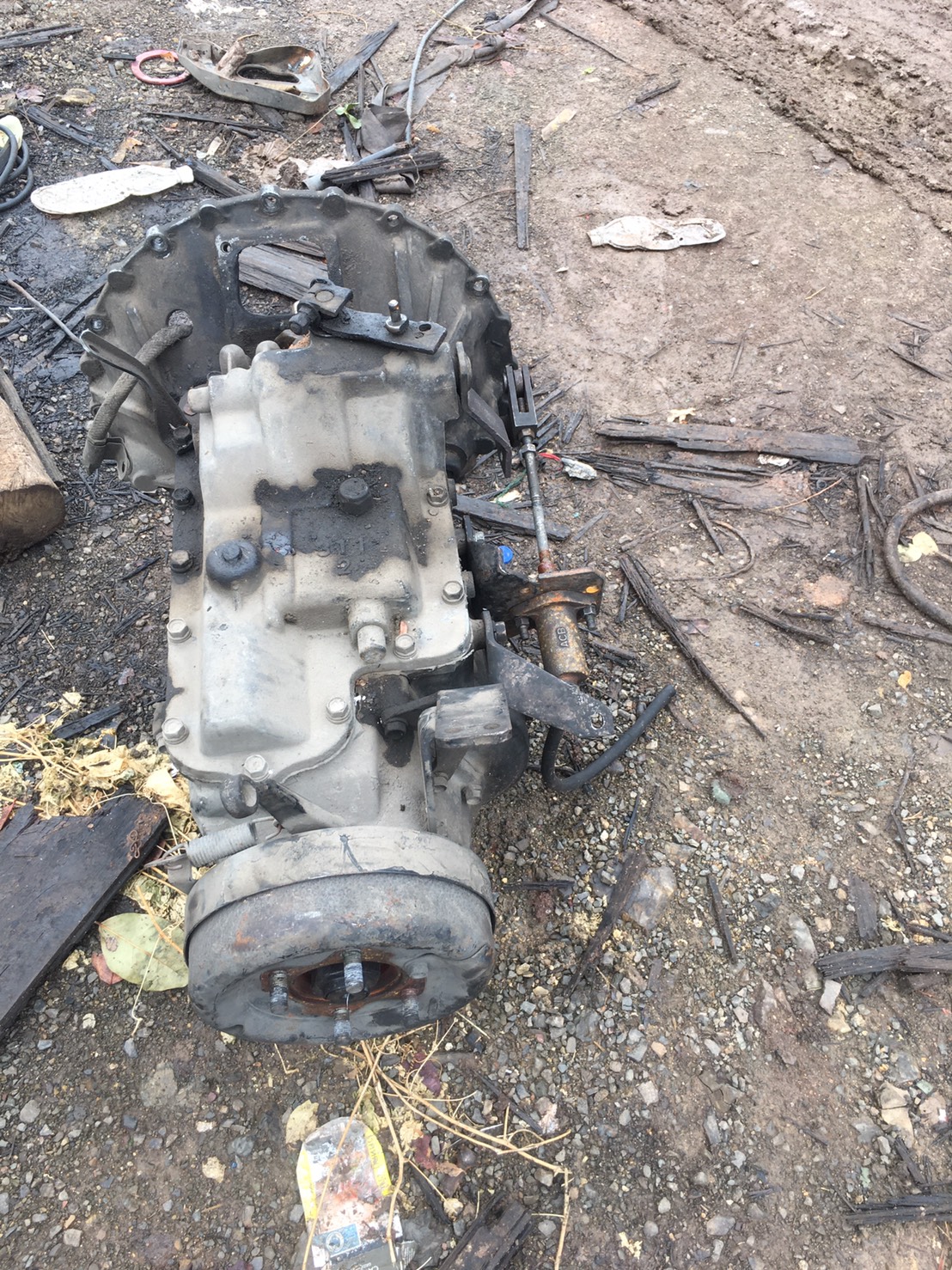 เกียร์ ISUZU ร็อกกี้ 7เกียร์ถอย 7รอบ2 26000บาท พร้อมใช้งาน