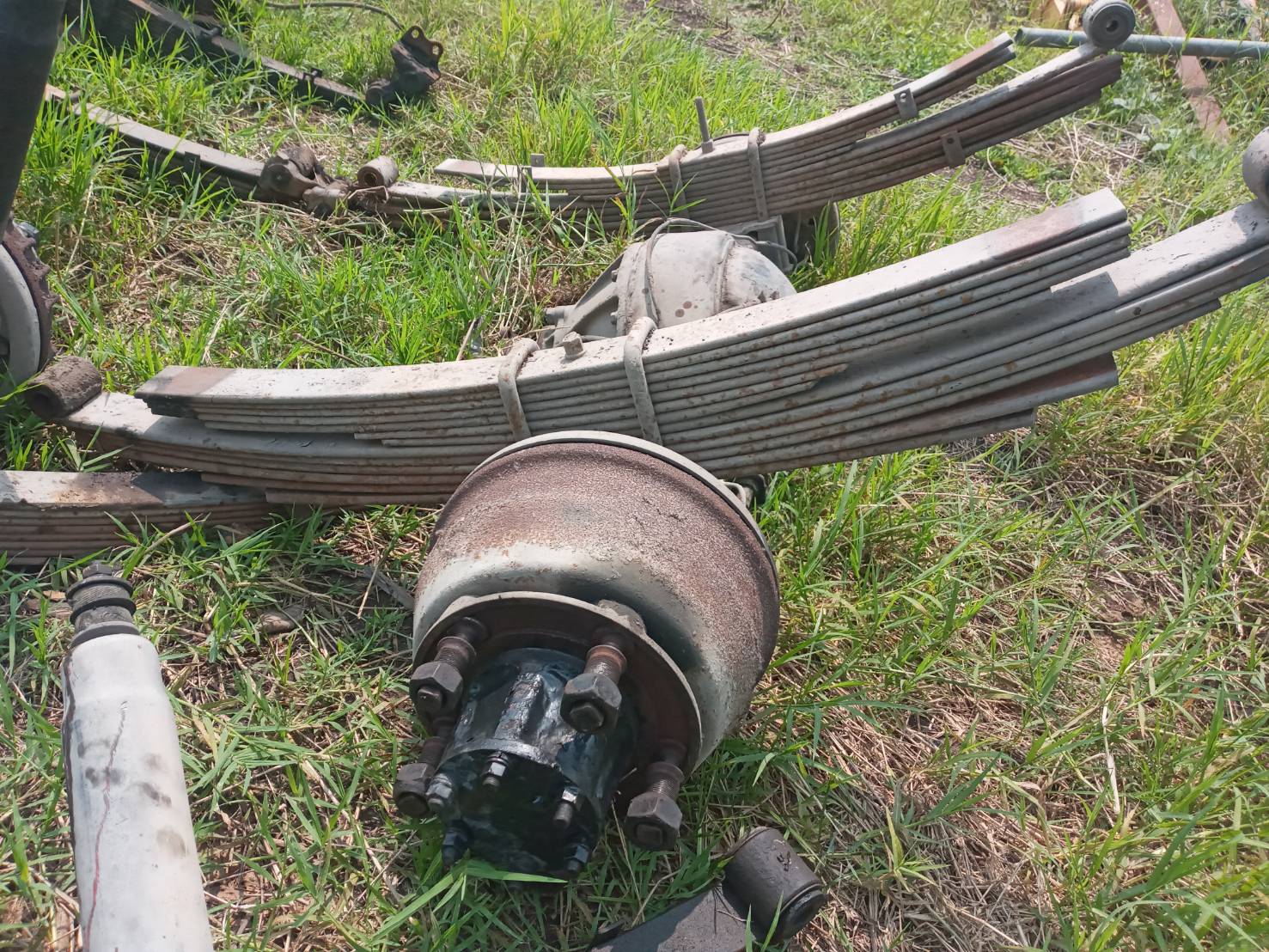 ชุดคานหน้า เพลาหลัง ISUZU NKR 5น็อต