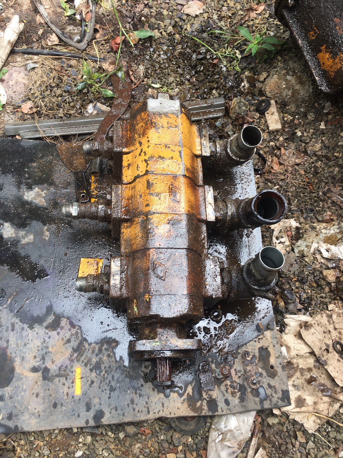 ปั้มปั่น 3ตอน ยกลงจากเครื่องเจาะบาดาล13500บาท