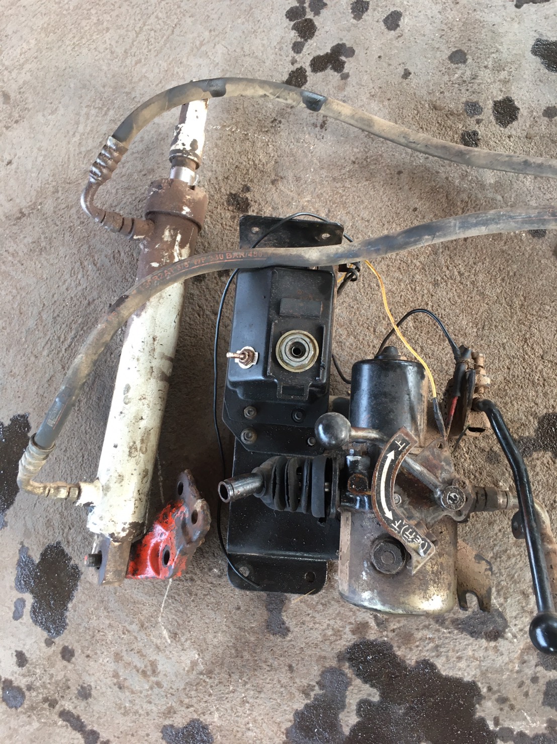 ไฮโดรลิค มอเตอร์ ยกหัว 4500พร้อมใช้งาน