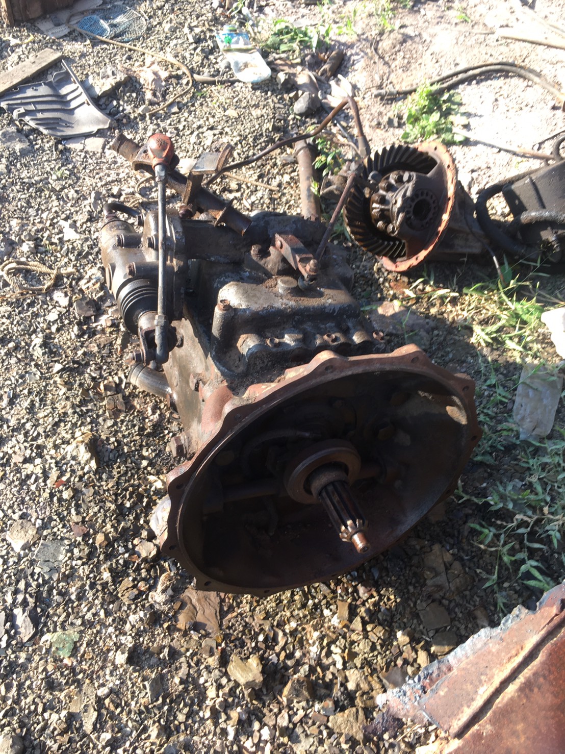 เกียร์ HINO 3 H พร้อมเกียร์ฝาก พร้อมใช้งาน 28000บาท 0816278866