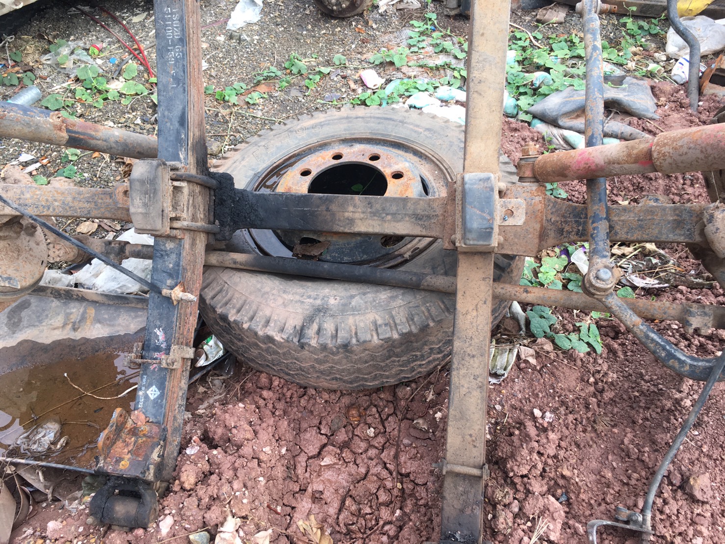 คานหน้า ISUZU พร้อมแหนบ สดือ 27นิ้ว 13500 บาท