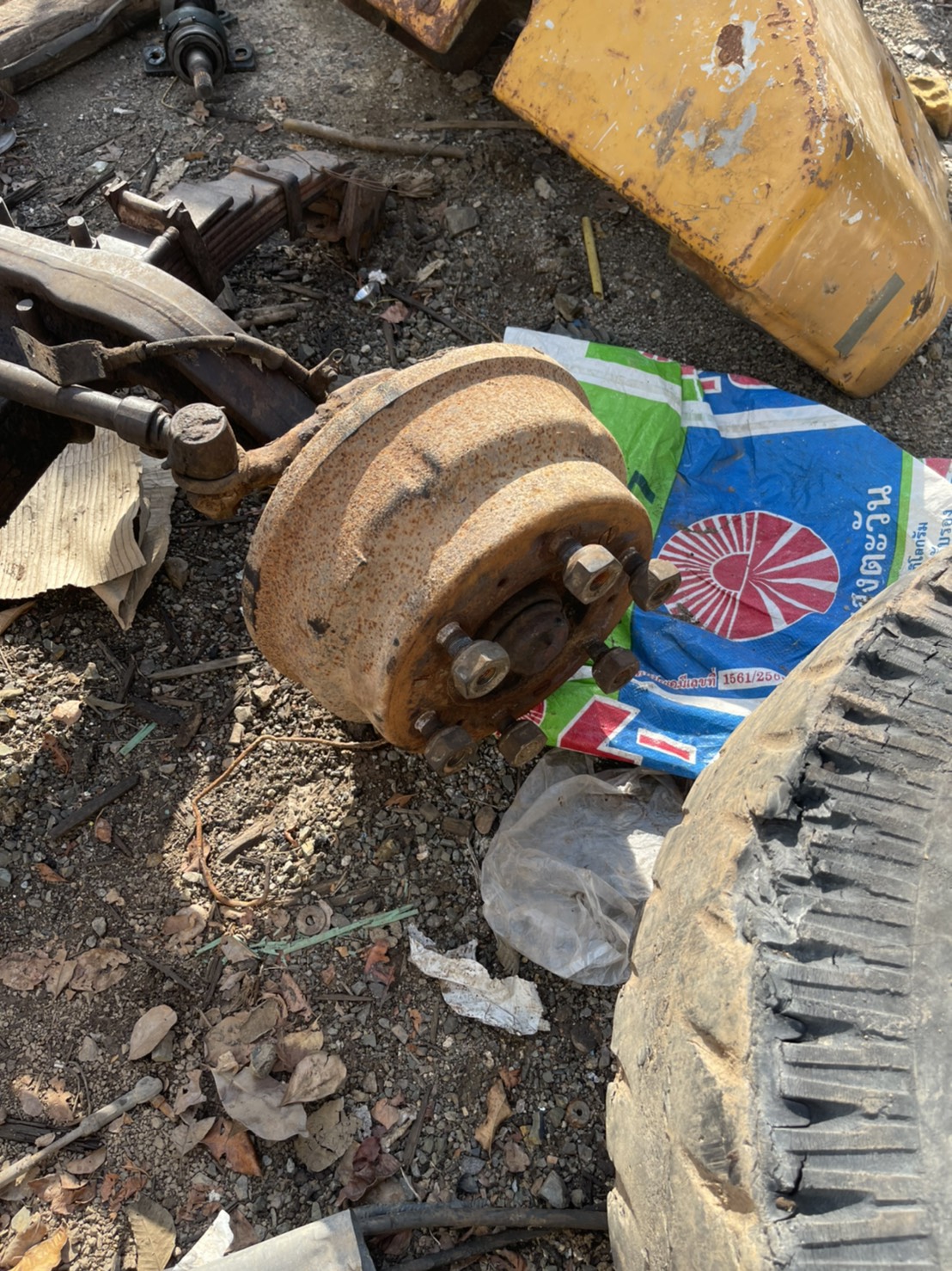 คานหน้า ISUZU F 6น็อต 8500 บาท 0816278866