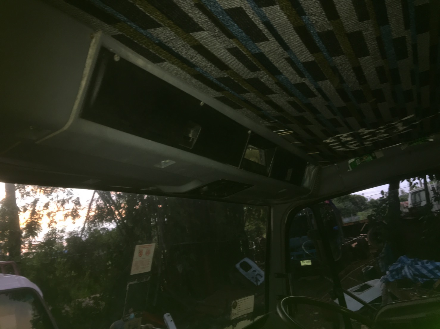 หัว Hino FC4J ตามสภาพ 26000บาท 0816278866