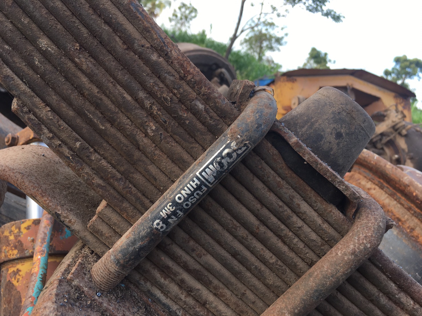 คานหน้า พร้อมแหนบ HINO 3H 18000บาท พร้อมใช้งาน 0816278866