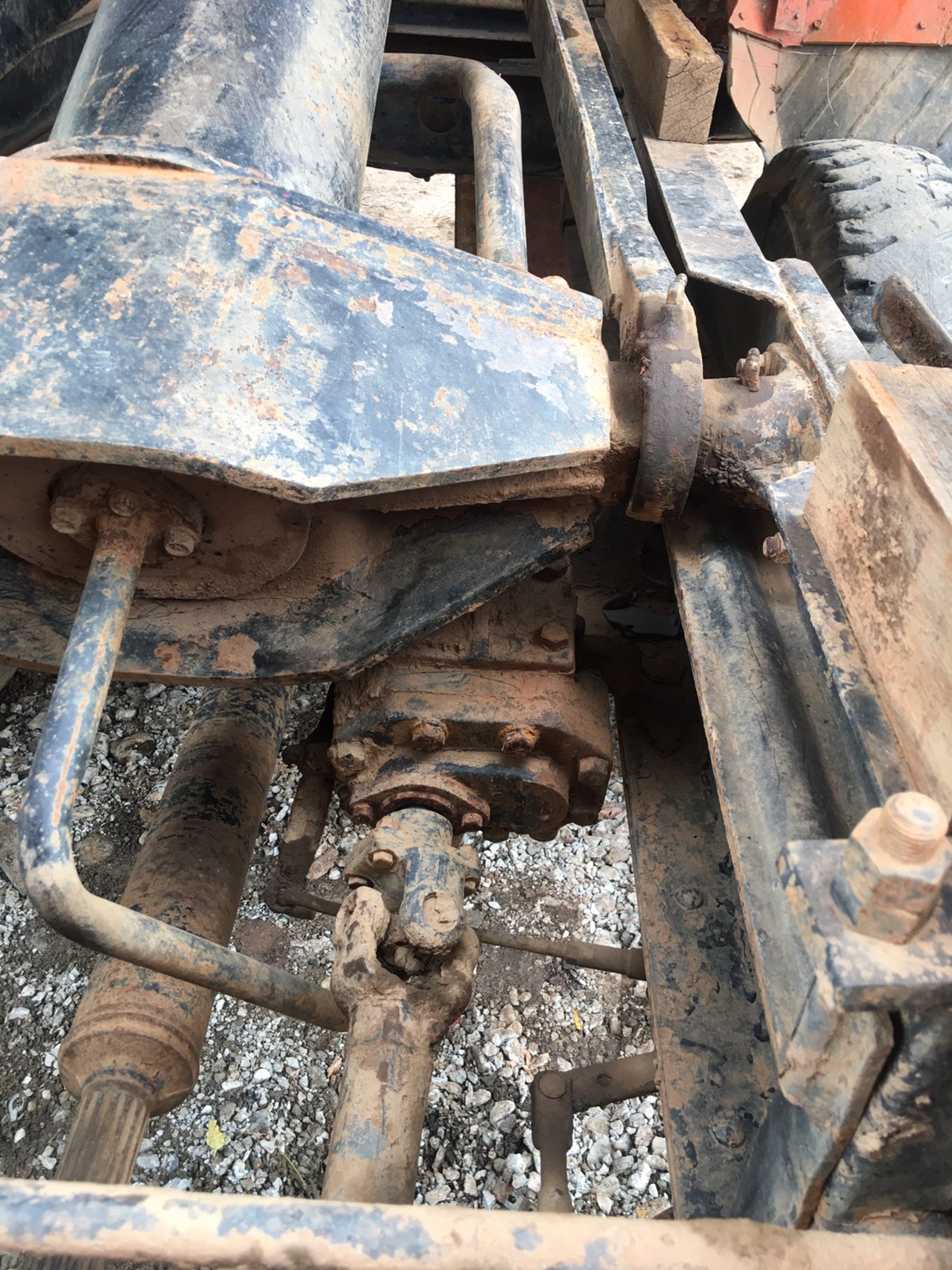 ชุดดั้มพร้อมอุปกรณ์ และ คัสชีเทียม 6 ล้อ 25000 บาท