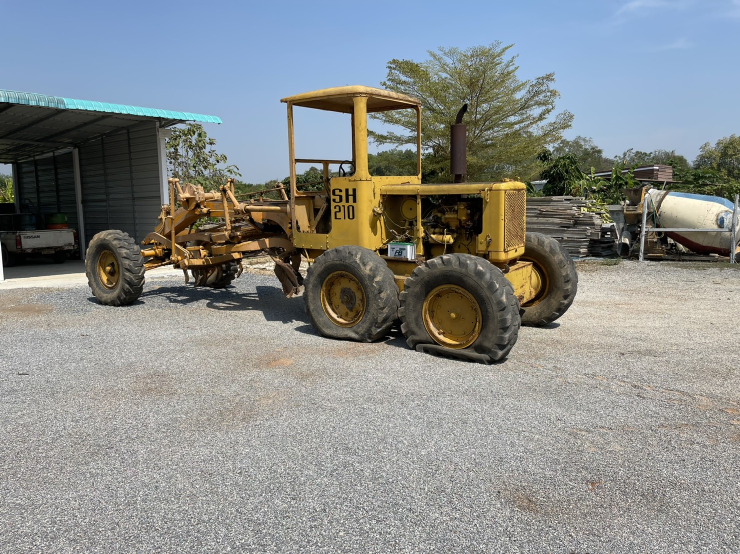 แยกอะไหล่ หรือ ยกคัน หรือ แลก รถเกรด CAT 120E แยกอะไหล่ หรือ ยกคัน หรือ แลก รถเกรด CAT 120E