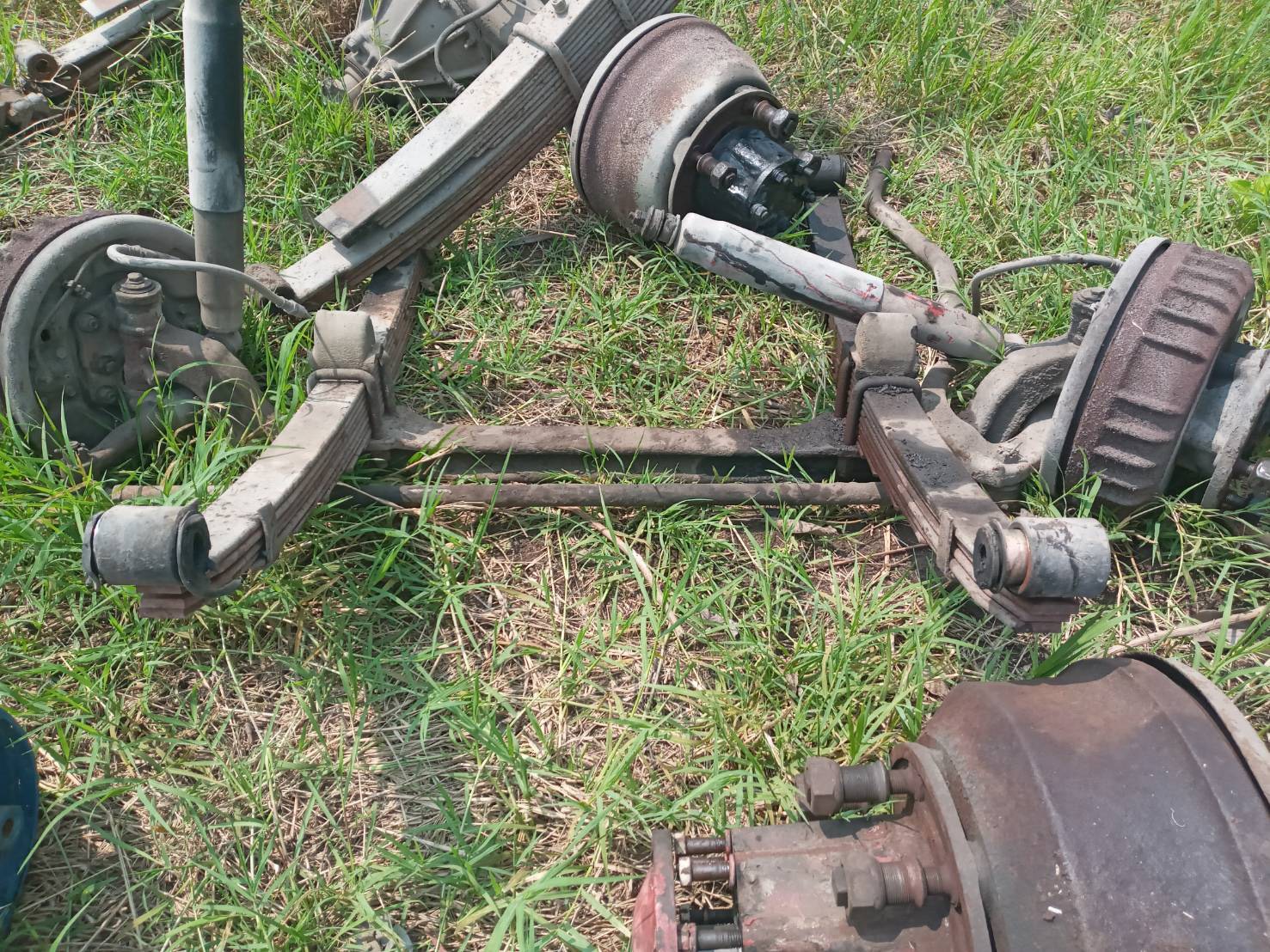 ชุดคานหน้า เพลาหลัง ISUZU NKR 5น็อต ชุดคานหน้า เพลาหลัง ISUZU NKR 5น็อต