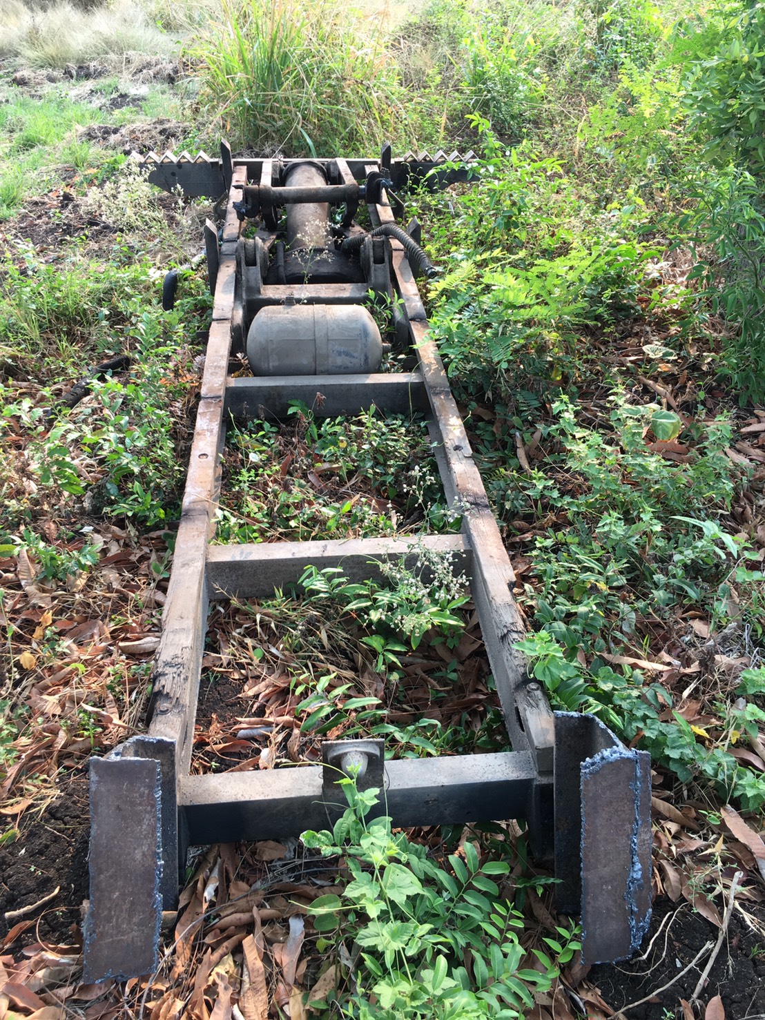 ชุดดั้ม พร้อมคัสชีเทียม กว้าง80 ชม 28000บาท