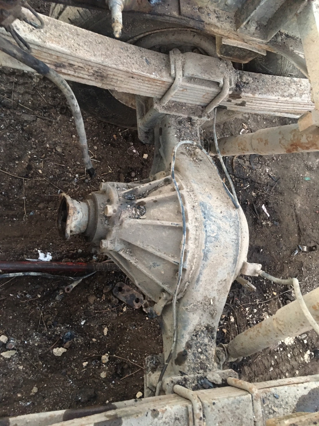 เพลาพร้อมแหนบ ISUZU NKR 25000 บาท พร้อมใช้งาน