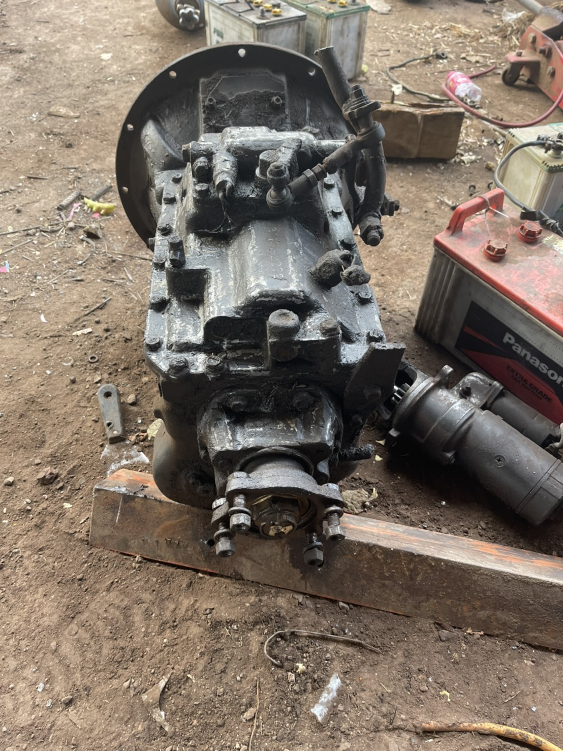 เกียร์ HIno Ho 7 เกียร์ถอย 24000 บาท 0816278866