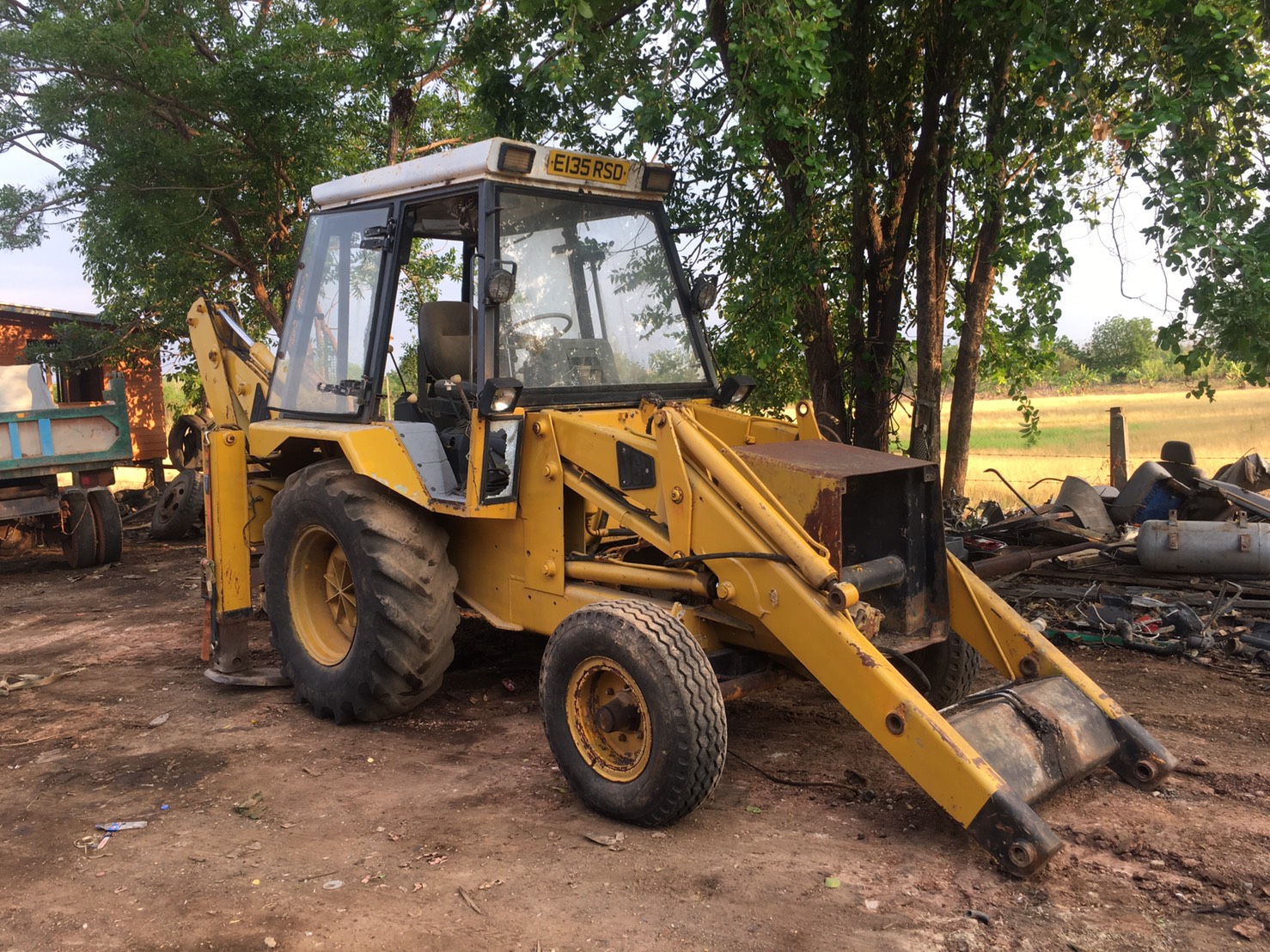 แยกอะไหล่ หน้าตัก หลังขุด JCB 3CX ราคาเบาๆ