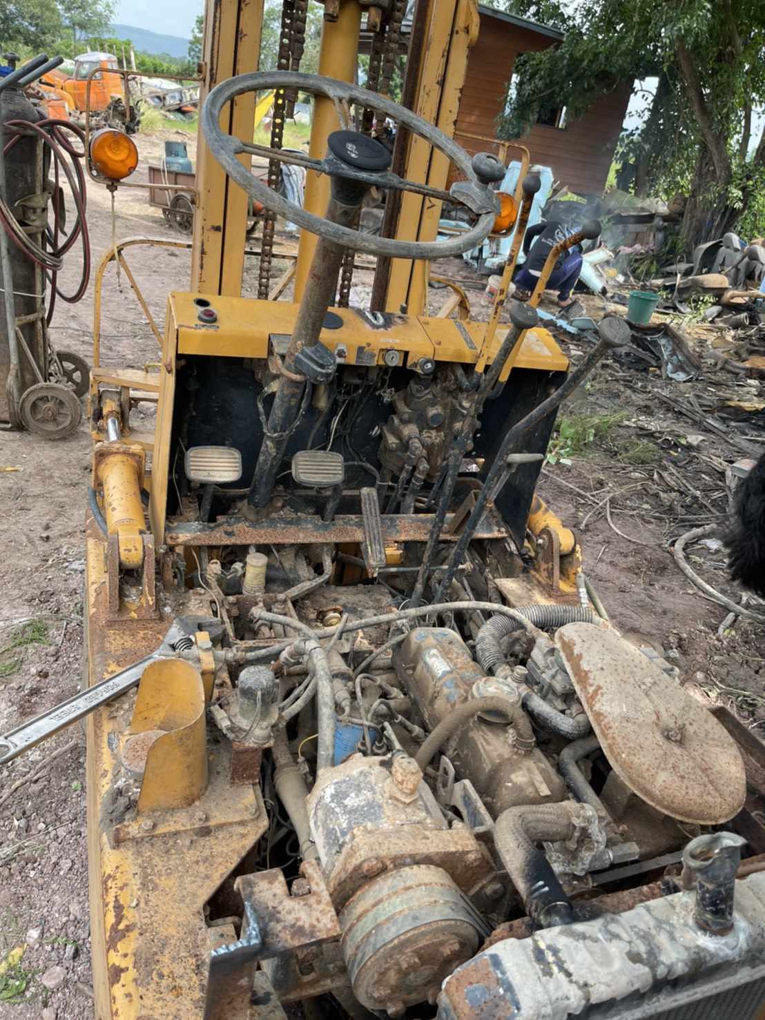 ตัดแยกอะไหล่ รถโฟคลิป โคมัสสุ เบนซิน 2 ตัน ราคาเบาๆ0816278866