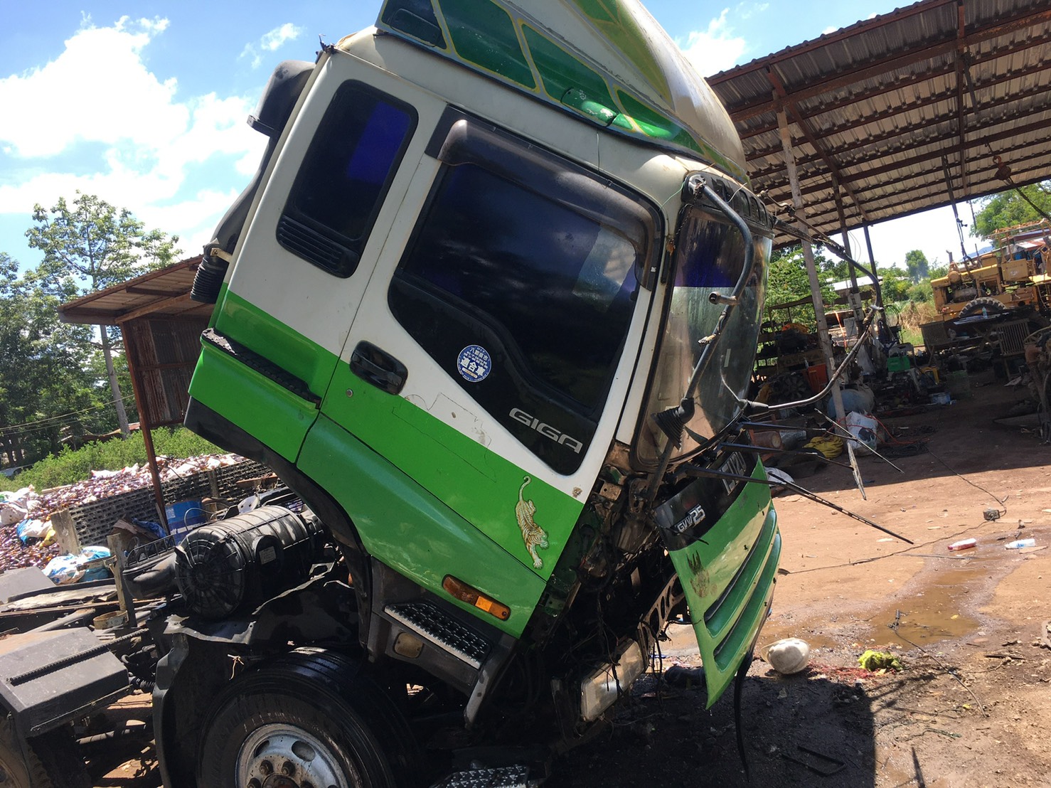 หัว GIGA พร้อมอุปกรณ์ 40000 บาท กระจกด้านหน้า มีราว ตามสภาพ 0816278866