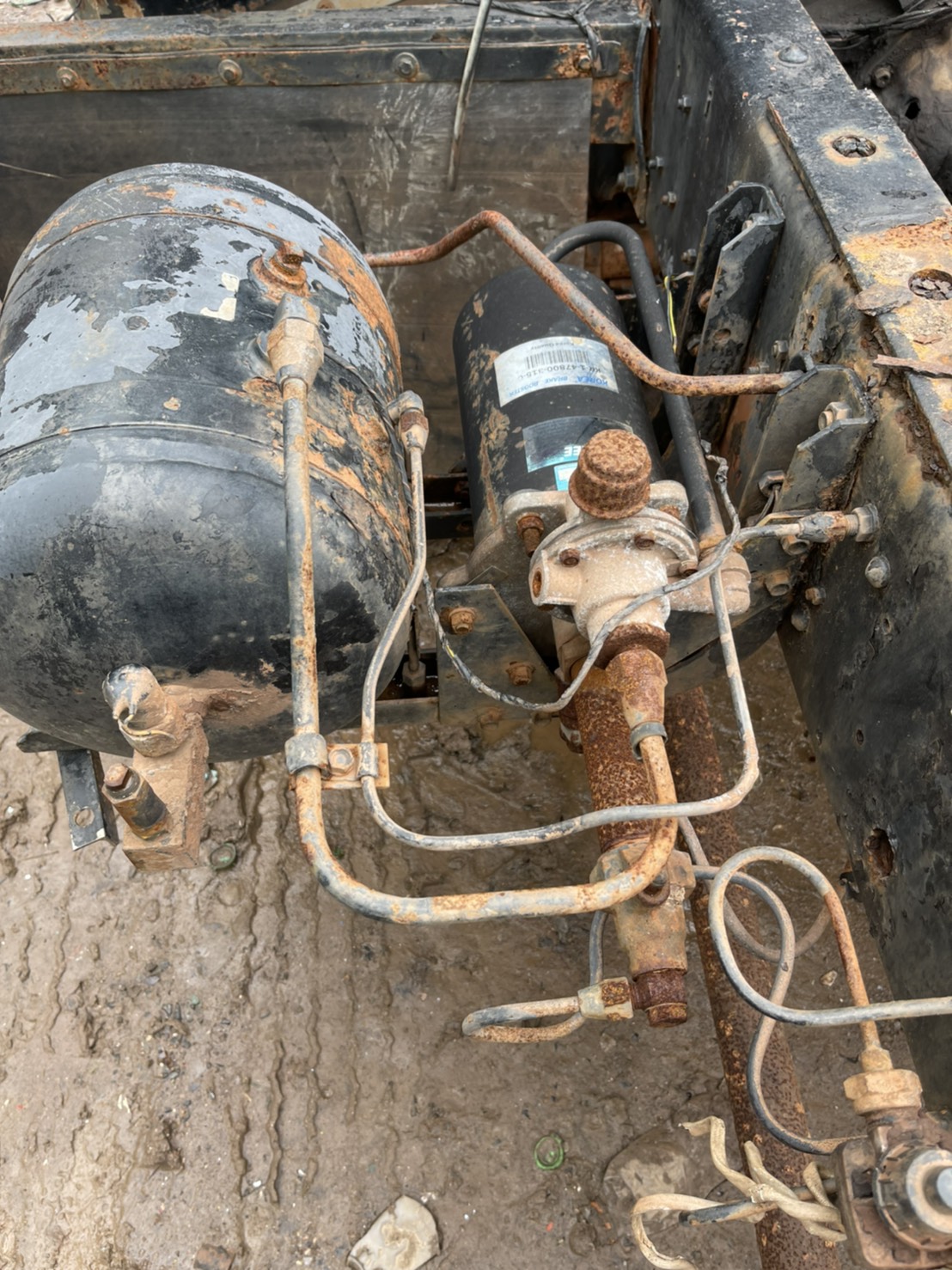 ชุดถังเบรค ร้อกกี้ 175 ชุดละ2500 บาท 0816278866