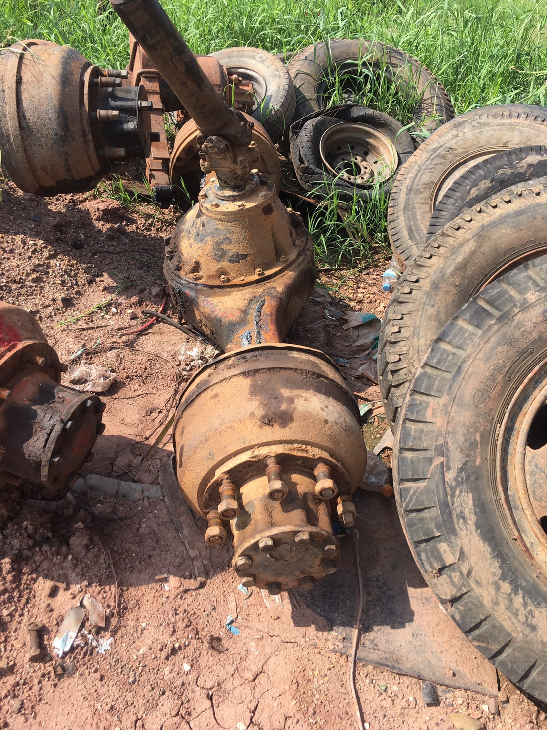 เพลาNISSAN UD 25000บาท พร้อมใช้งาน