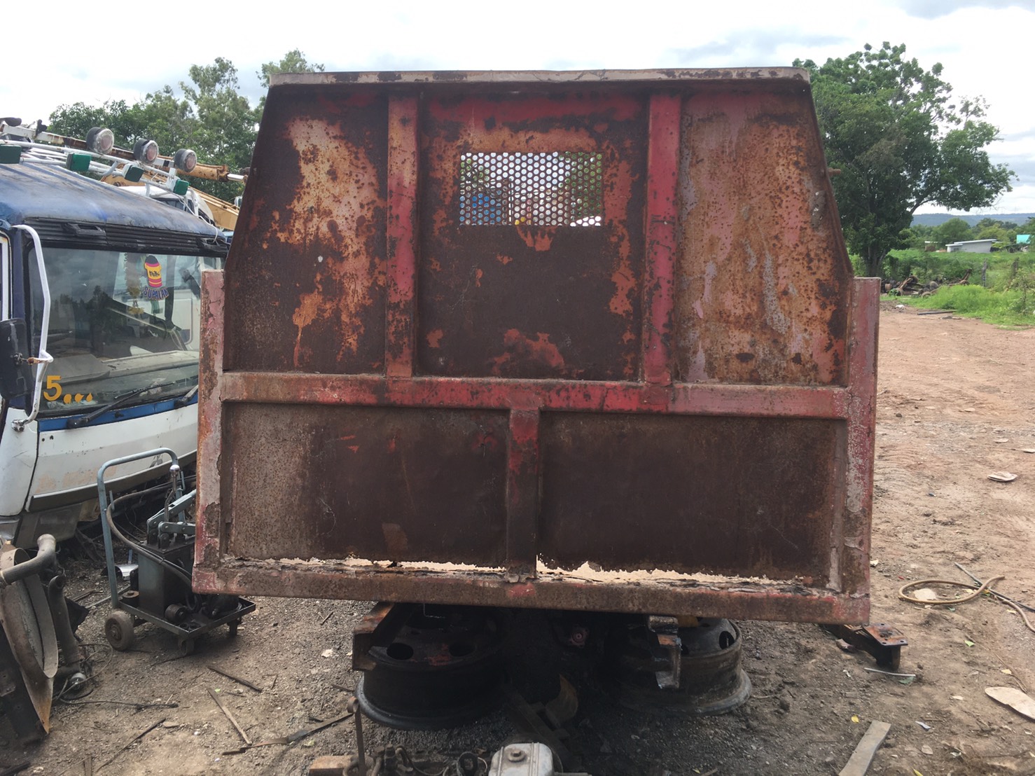 ขายกระบะดั้ม 4ล้อ 36000บาท พร้อมดั้มอุปกรณ์