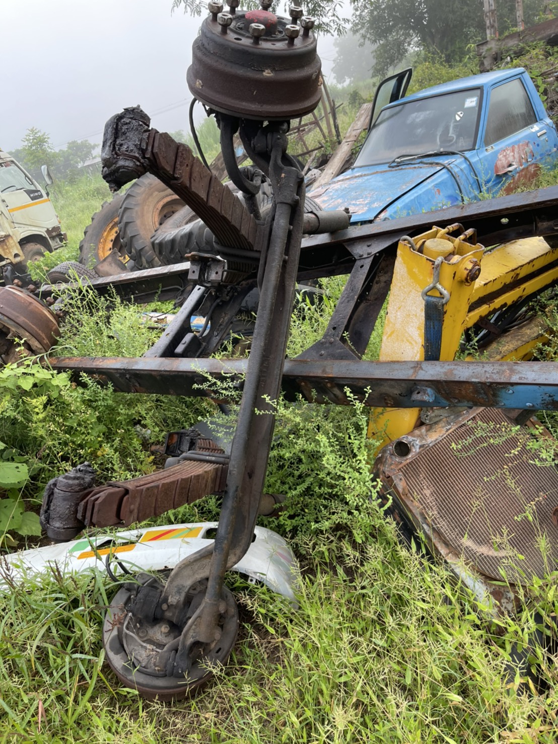 คานหน้า HINO พร้อมแหนบ 19000 บาท 0816278866 สดือ 31 นิ้ว