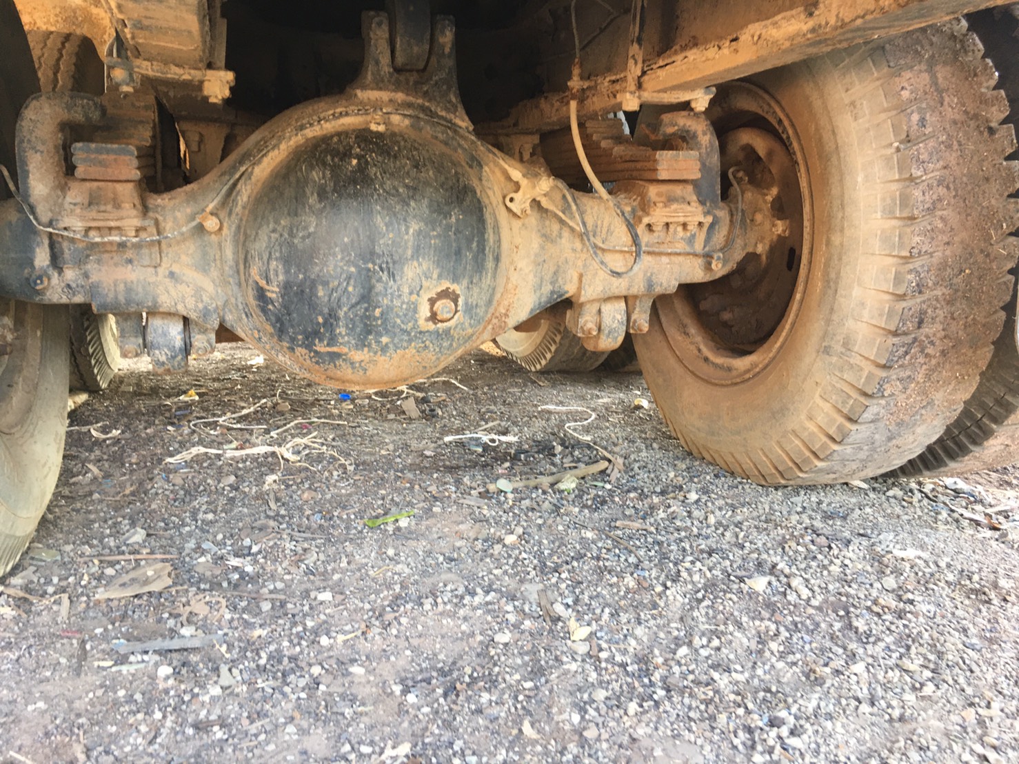 ชุดเพลา โบ้กี้ แหนบ ISUZU 2 เพลาจั้มโบ้ 75000บาท 0816278866