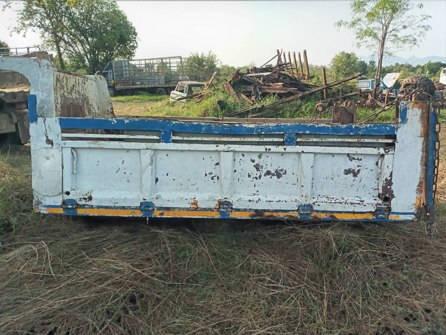 กระบะ6 ล้อ พร้อมชุดดั้ม 46000 บาท กระบะ6 ล้อ พร้อมชุดดั้ม 46000 บาท