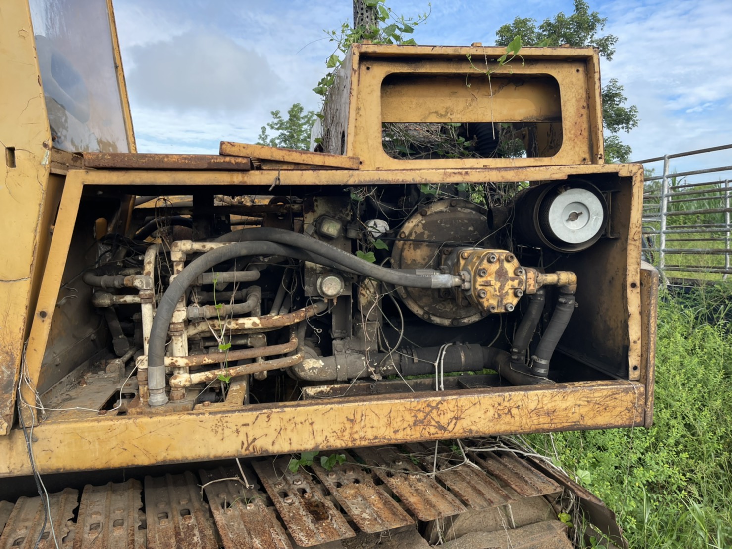 แยกอะไหล่ หรือ ยกคัน SUMITOMO 120 เครื่อง 6BD1 180000 บาท 0816278866