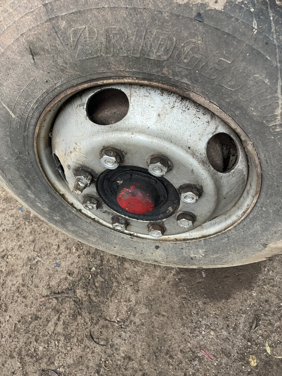 คานหน้า Hino พร้อมแหนบ 19000บาท สะดือ 31 นิ้ว พร้อมใช้งาน 0816278866