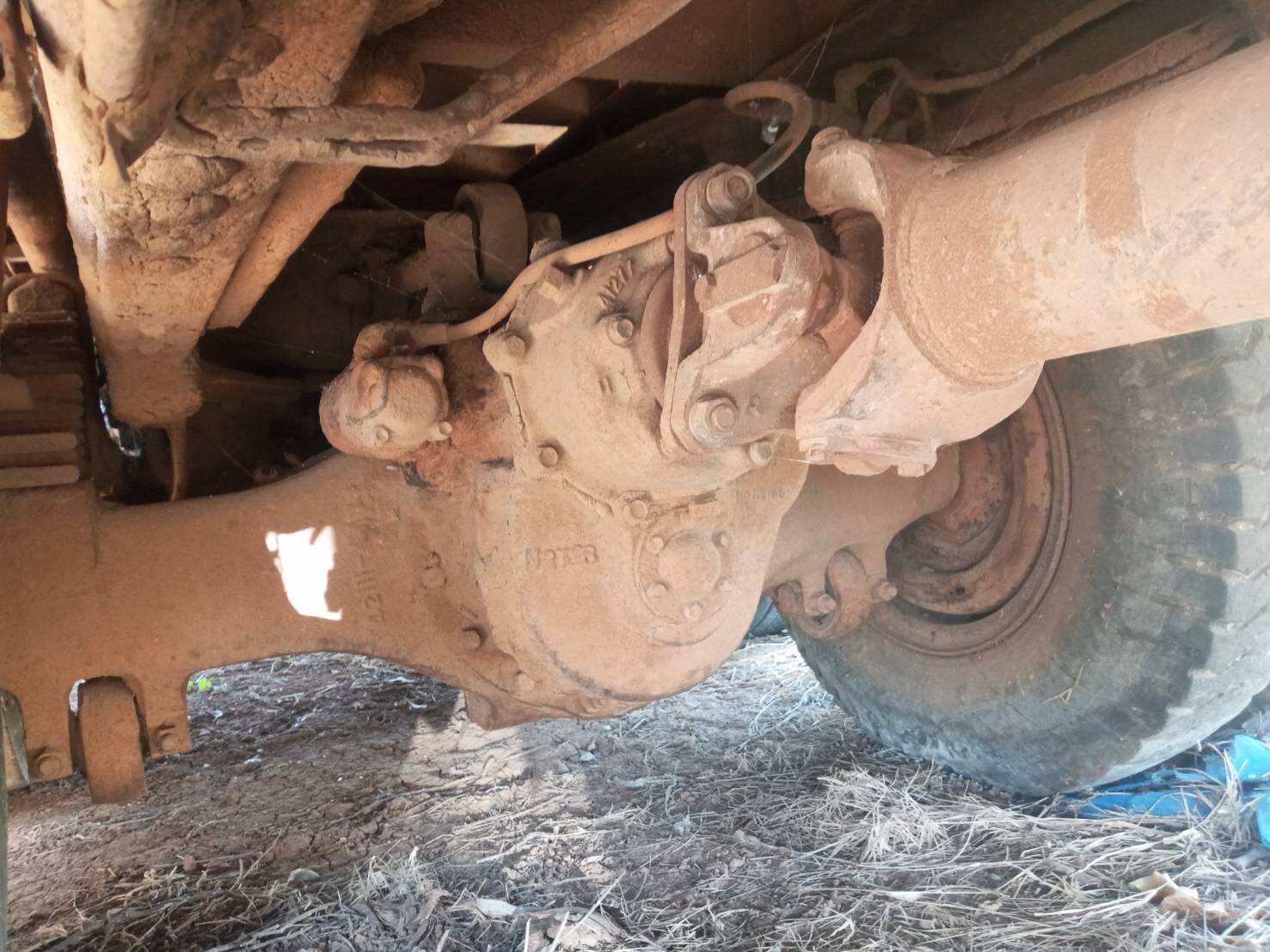 ขายชุดเพลา โบกี้แหนบ Hino 2K พร้อมใช้งาน 95000บาท