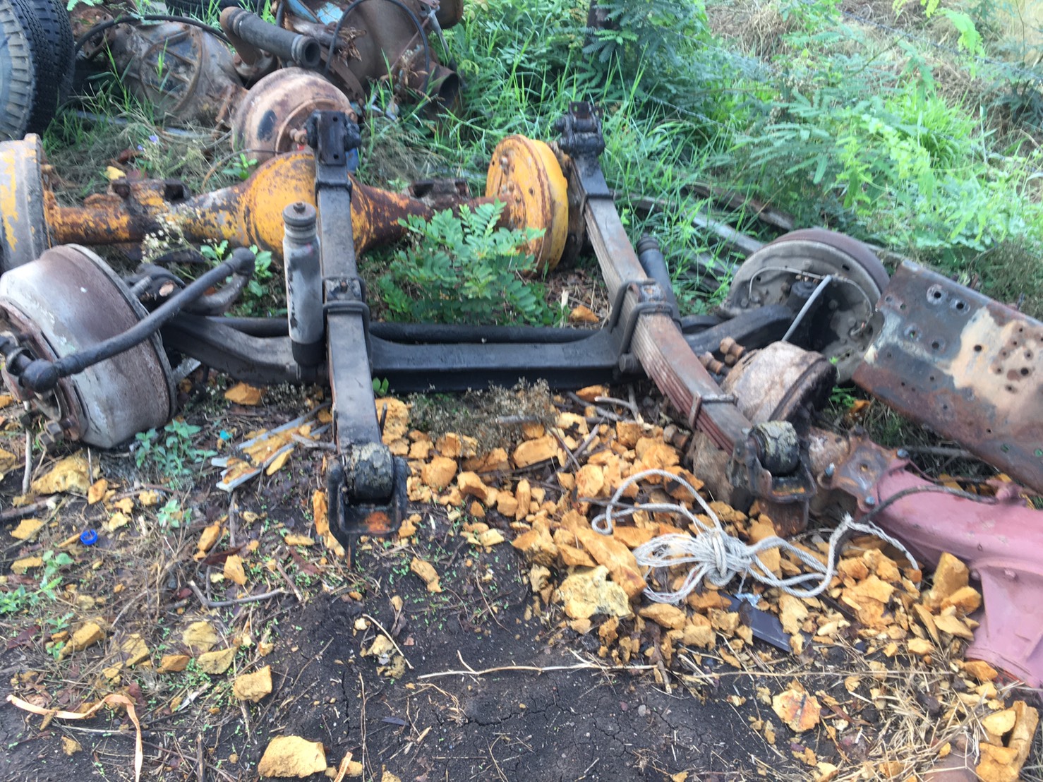 คานหน้า พร้อมแหนบ มิตชู สดือแหนบ 31นิ้ว 19000บาท พร้อมใช้งาน