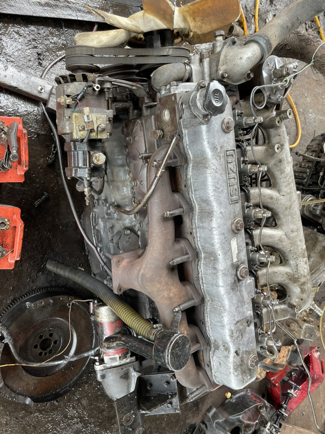 เครื่อง ISUZU 6BF1 ปั้มลม เพลาเวอร์ 40000 บาท พร้อมใช้งาน 0816278866