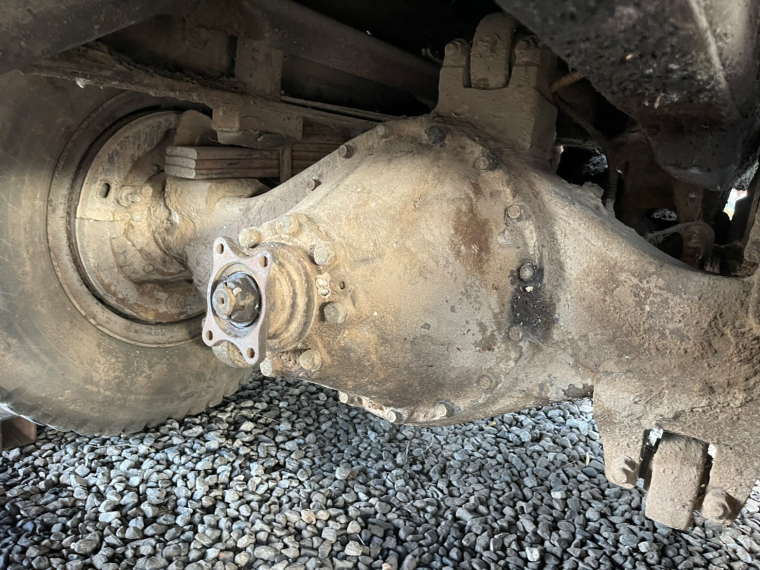 ชุดเพลา FUSO เพลาเดียว เบรคใหญ่ 50000บาท พร้อมแหนบโบกี้ 0816278866