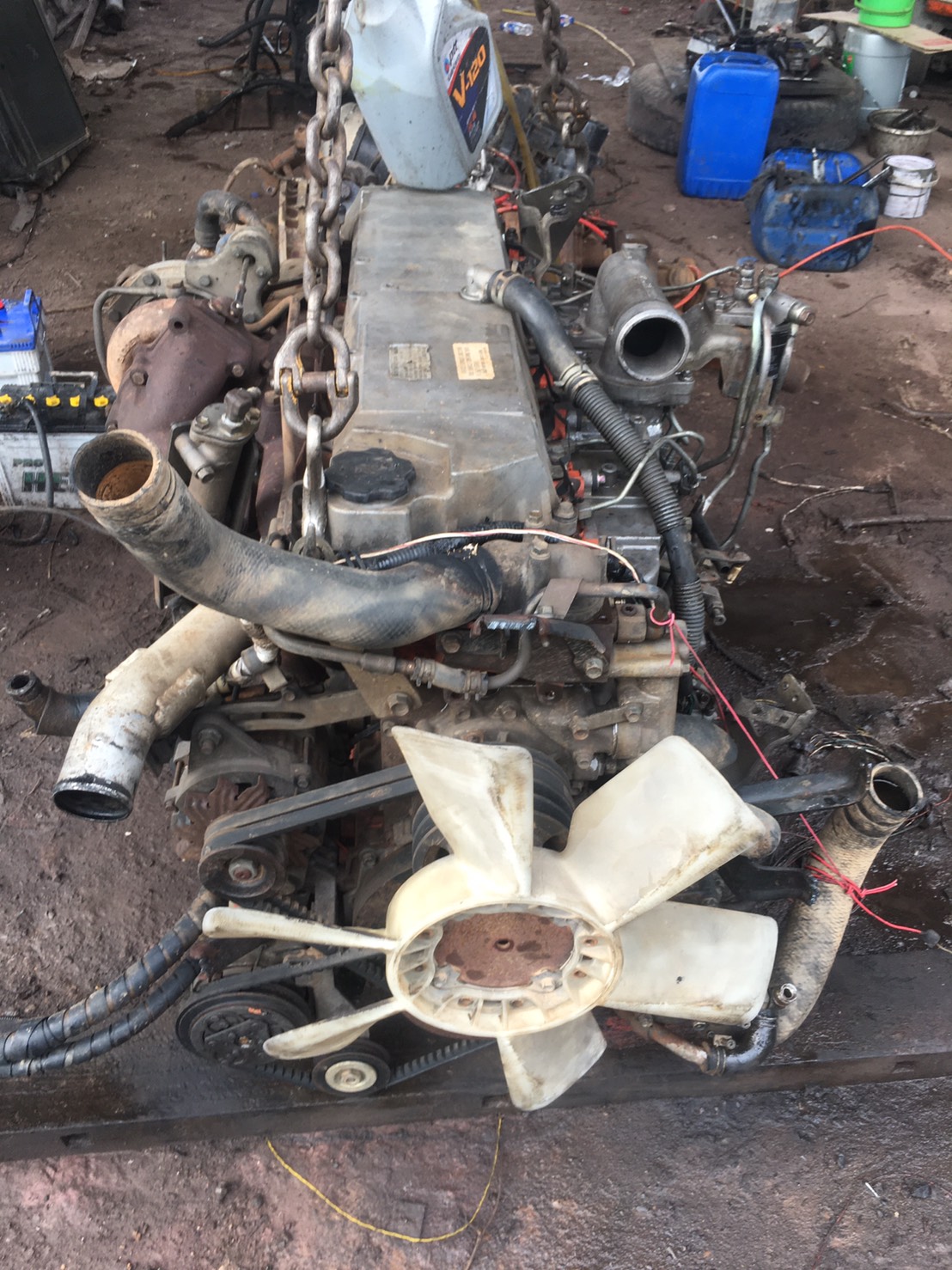 เครื่องพร้อมเกียร์ 6HK1 240แรง พร้อมเกียร์ อีตัน 145000บาท พร้อมเอกสาร