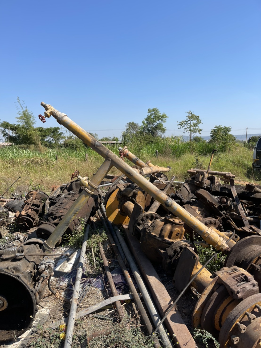 ถังน้ำ 6 ล้อ 35000 บาท พร้อมอุปกรณ์