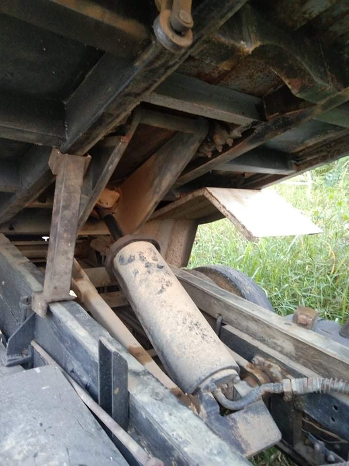 กระบะ6 ล้อ พร้อมชุดดั้ม 46000 บาท กระบะ6 ล้อ พร้อมชุดดั้ม 46000 บาท