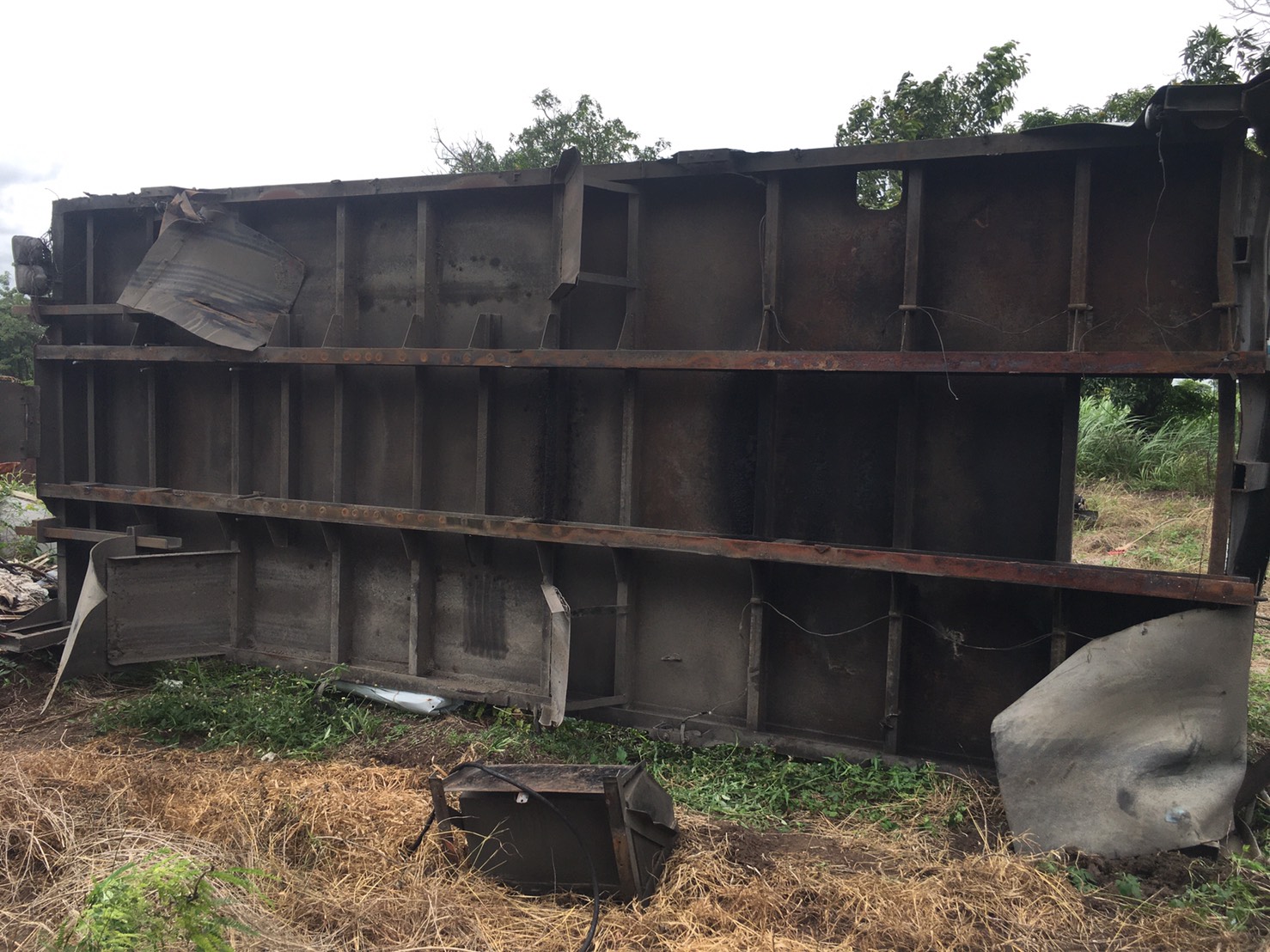 ขายกระบะ พื้นเรียบร็อกกี้ 36000บาท