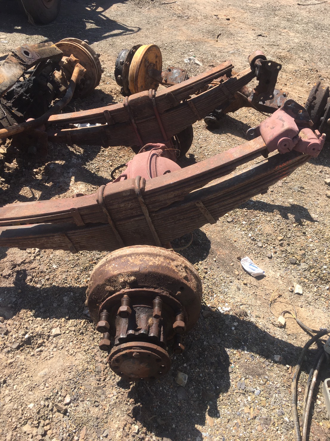 เพลา6ล้อ ISUZU  8น็อต พร้อมแหนบ 17000บาท พร้อมใช้งาน