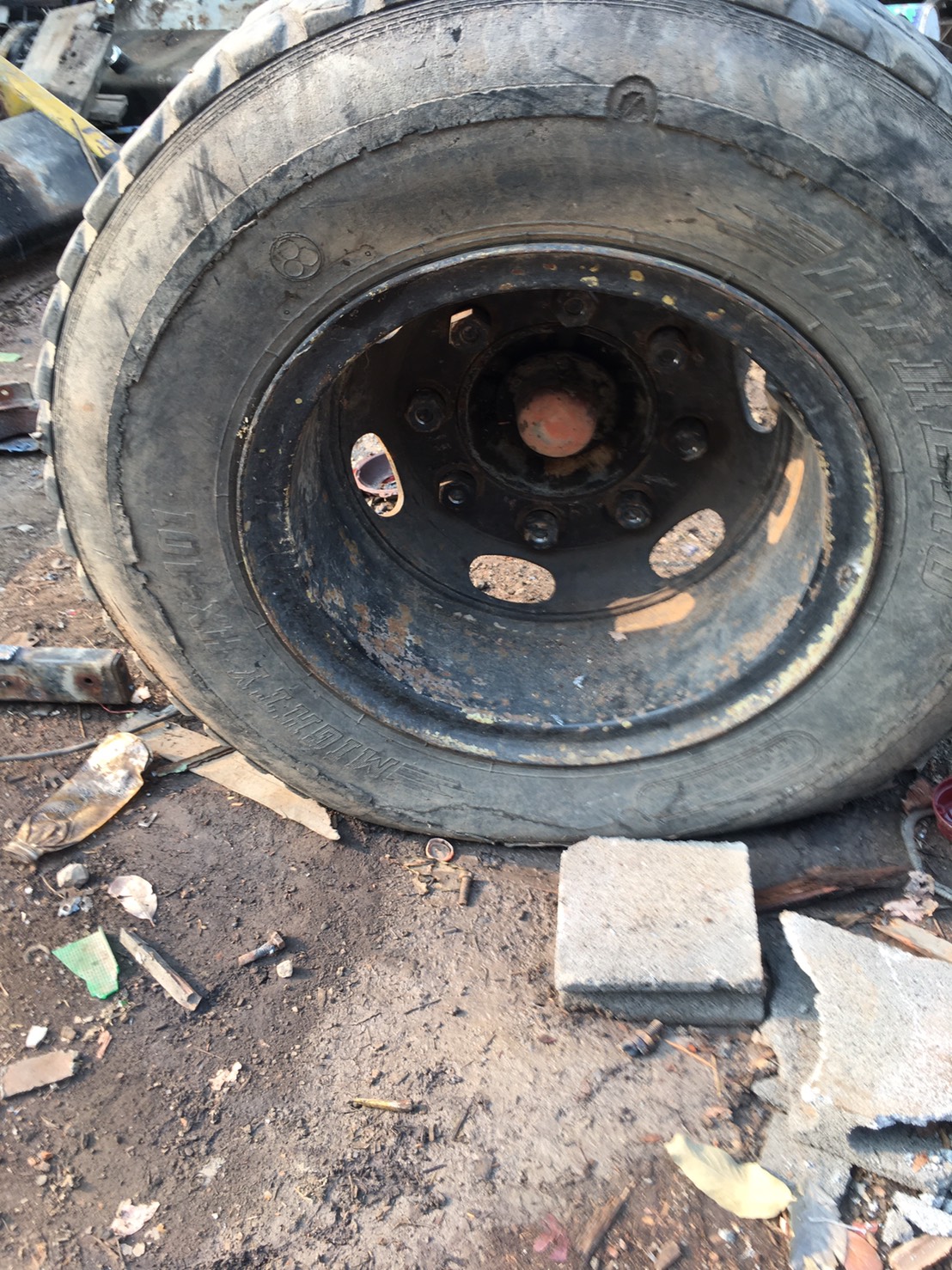 คานหน้า พร้อมแหนบ ISUZU หัวยาว 9000บาท